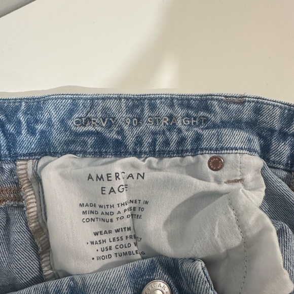 American Eagle Stretch Ripped Curvy 90’s Straight Jean -Size 14 LONG - Picture 5 of 5